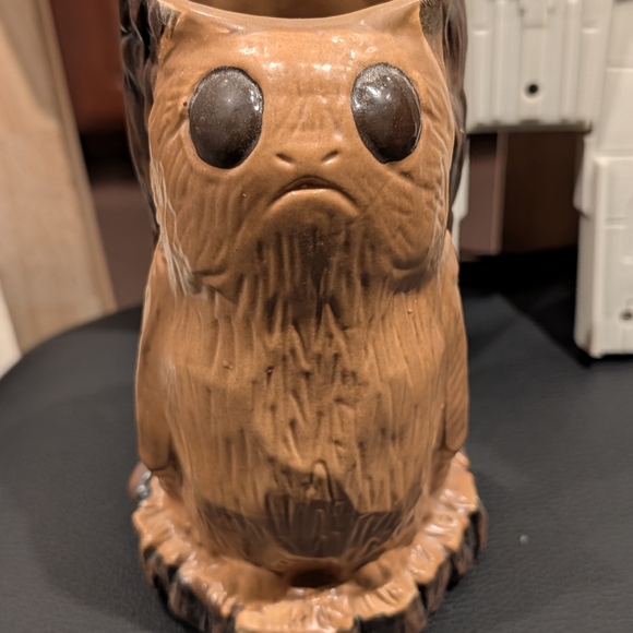 Star Wars Millennium Falcon 2020 Popcorn Bucket And 1st Edition Porg Mug - Picture 4 of 5